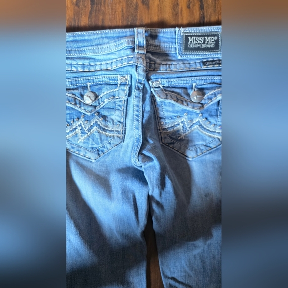 Miss Me Women's Blue Jeans - Picture 4 of 6